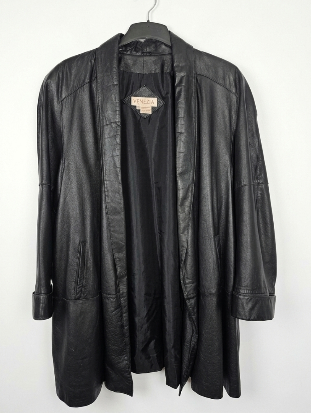 Vintage Venezia Women's Plus Size Black Leather Jacket